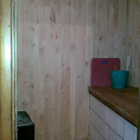 Tuule 1 Κουρεσάαρε