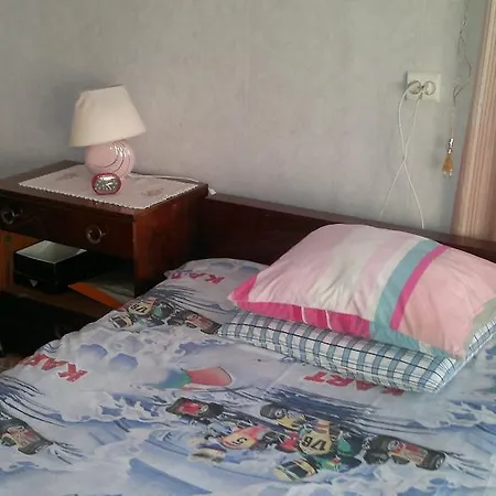 Δωμάτια σε οικογενειακή κατοικία Tuule 1 Κουρεσάαρε